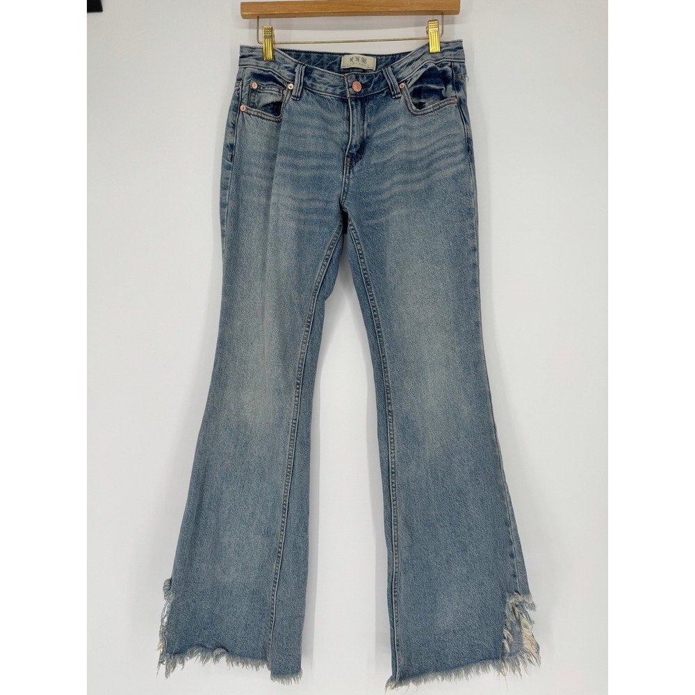 We The Free Flare Jeans Womens Sz 26 Blue Denim Frayed Hem Boho Western Wide Leg